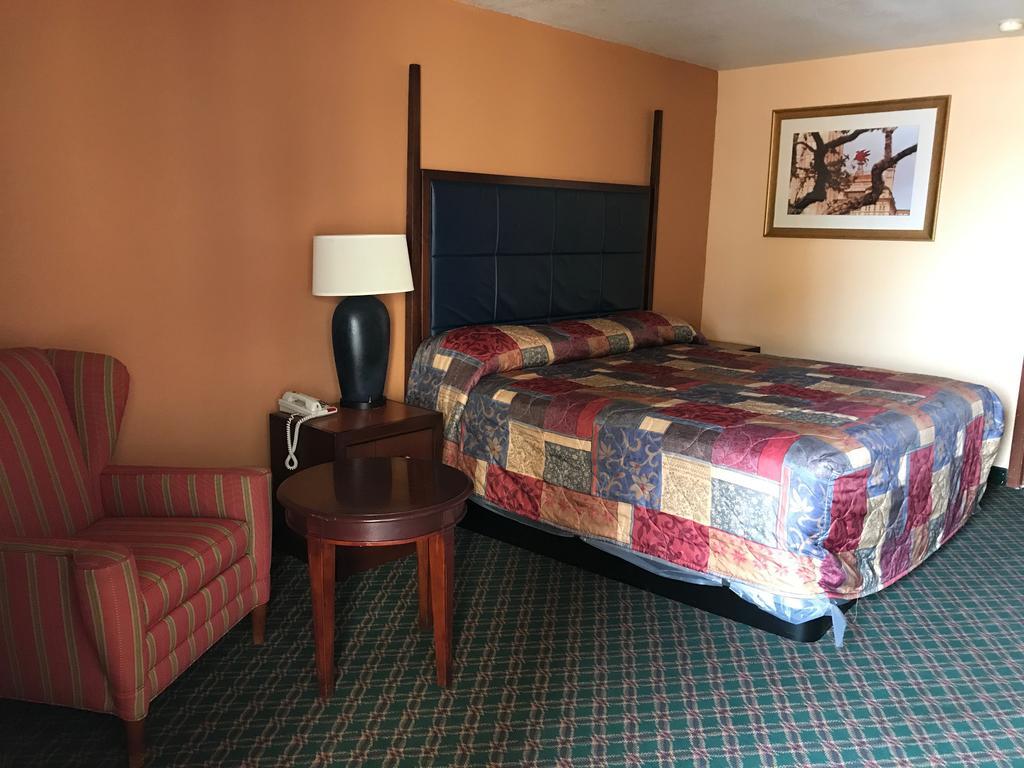 Econo Lodge بيلتون المظهر الخارجي الصورة
